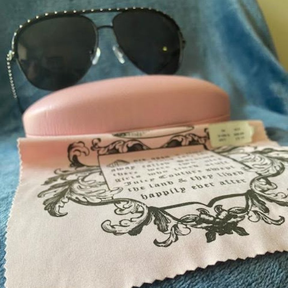 last chance! Juicy Couture Studded Aviator Sunglasses